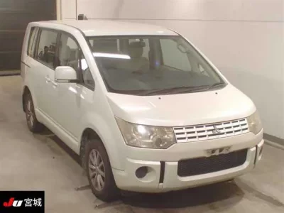 Mitsubishi DELICA D5