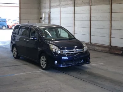 Toyota ISIS
