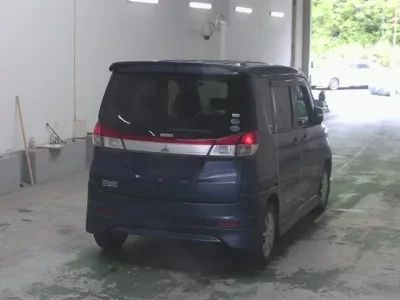 Mitsubishi DELICA D2