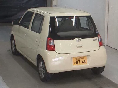 Daihatsu Esse