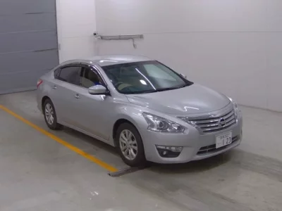 Nissan TEANA