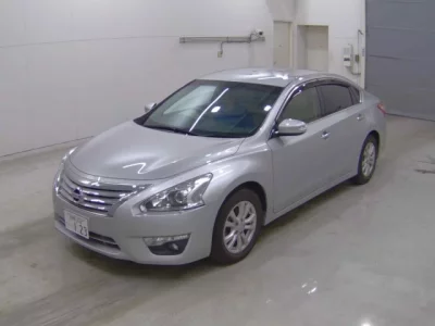Nissan TEANA