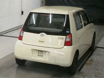 Daihatsu Esse
