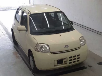 Daihatsu Esse