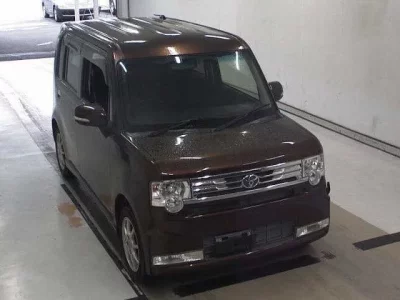 Toyota PIXIS SPACE