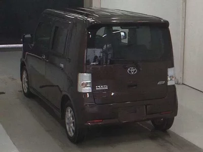 Toyota PIXIS SPACE