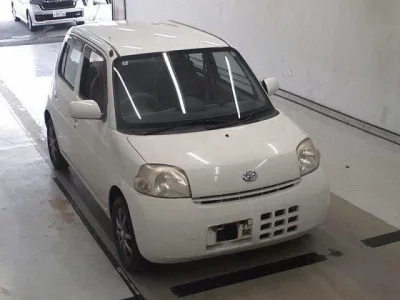 Daihatsu Esse
