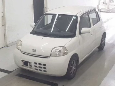 Daihatsu Esse