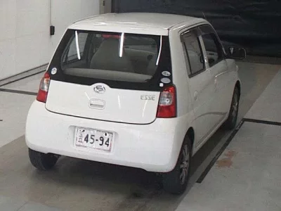 Daihatsu Esse