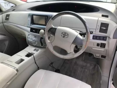 Toyota ESTIMA HYBRID