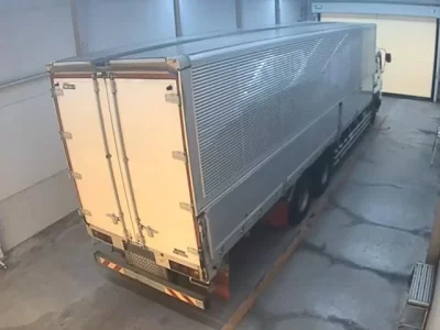 Isuzu TRUCK