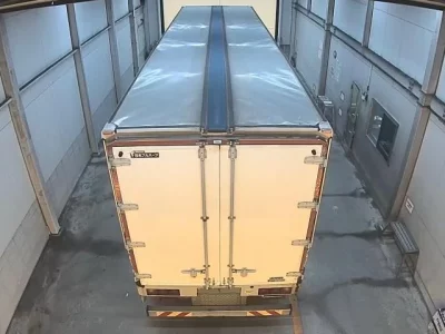 Isuzu TRUCK