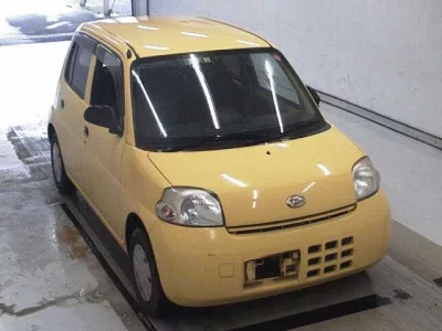 Daihatsu Esse