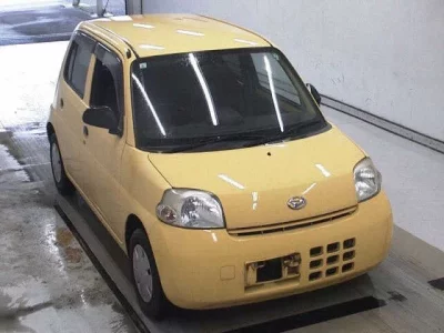 Daihatsu Esse
