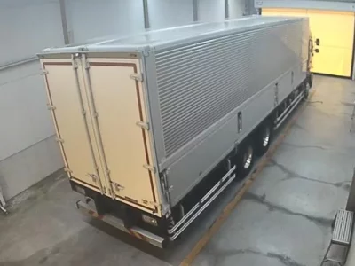 Hino TRUCK