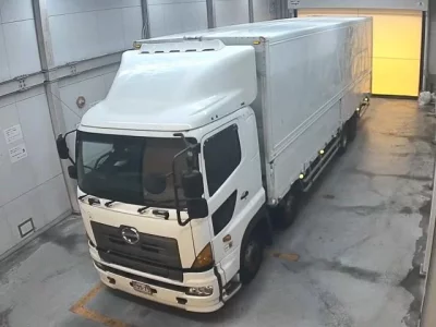 Hino TRUCK