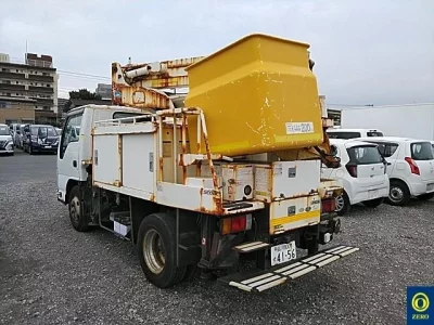 Isuzu ELF