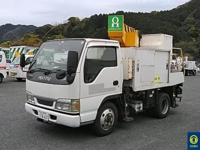 Isuzu ELF
