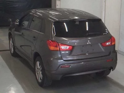 Mitsubishi RVR
