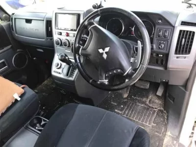 Mitsubishi DELICA D5