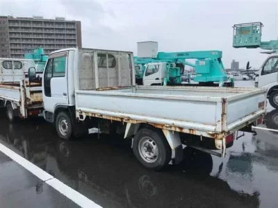 Isuzu ELF