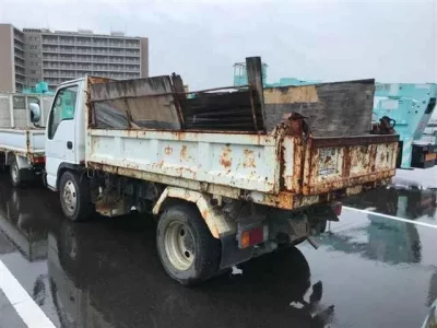 Isuzu ELF