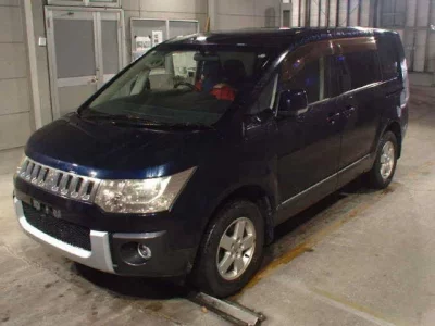 Mitsubishi DELICA D5