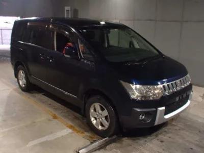 Mitsubishi DELICA D5