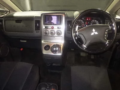 Mitsubishi DELICA D5