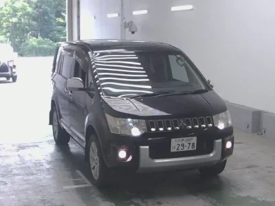 Mitsubishi DELICA D5