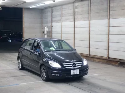 Mercedes-Benz B CLASS