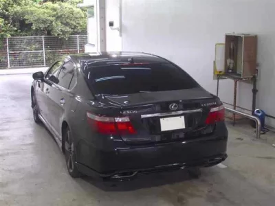 Lexus LS