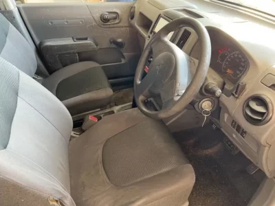 Mitsubishi LANCER VAN