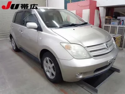 Toyota IST