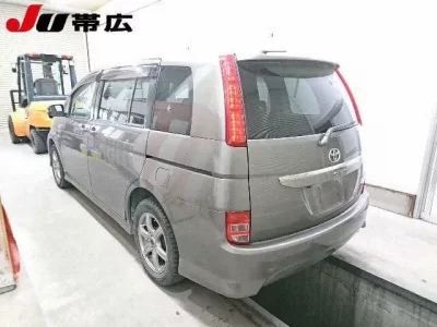 Toyota ISIS