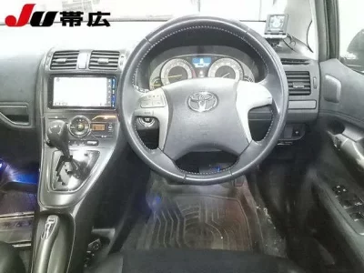 Toyota BLADE