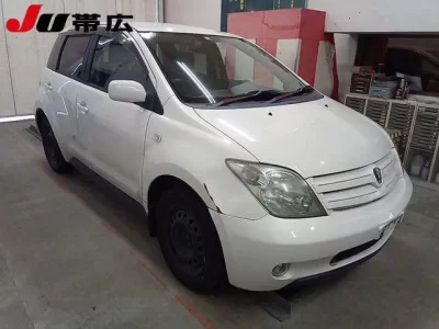 Toyota IST