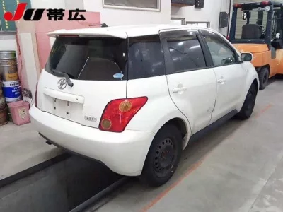 Toyota IST