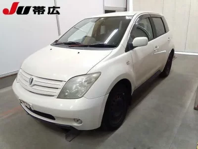 Toyota IST