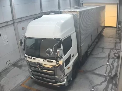 Hino TRUCK