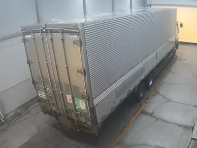 Isuzu TRUCK