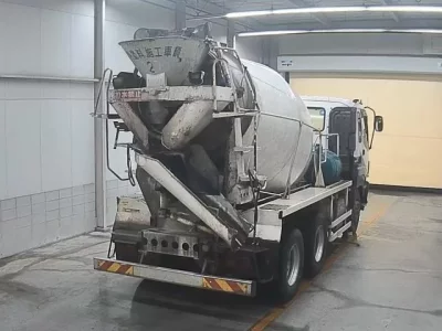 Isuzu TRUCK