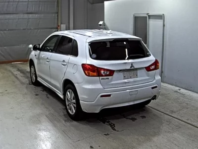 Mitsubishi RVR