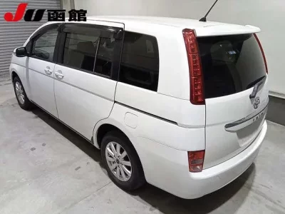 Toyota ISIS