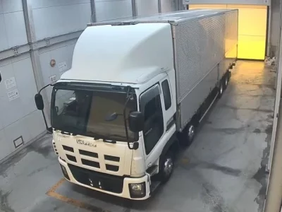 Isuzu TRUCK