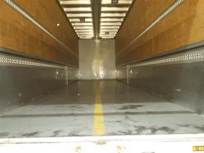 Isuzu TRUCK