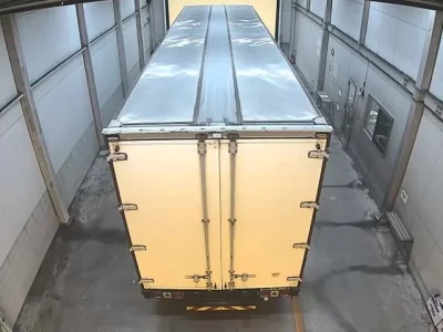 Isuzu TRUCK