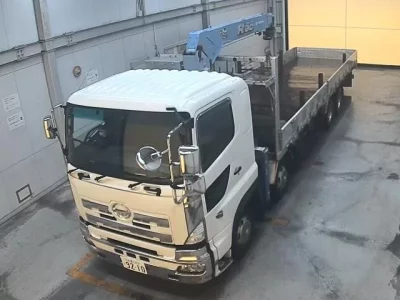 Hino TRUCK