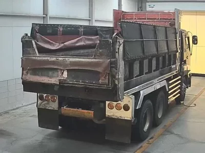 Isuzu TRUCK