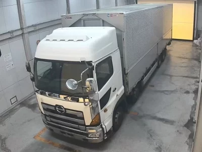Hino TRUCK